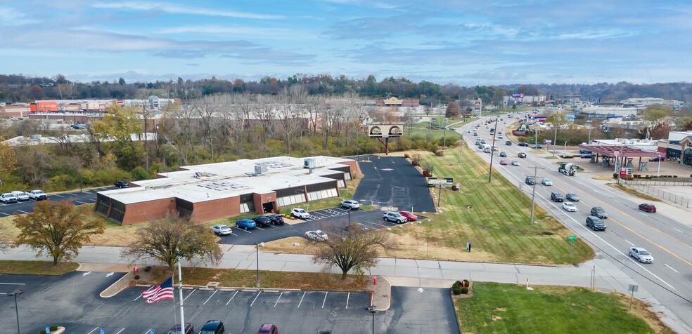 More Photos Of 13975 Manchester Rd, Manchester Medical For Lease