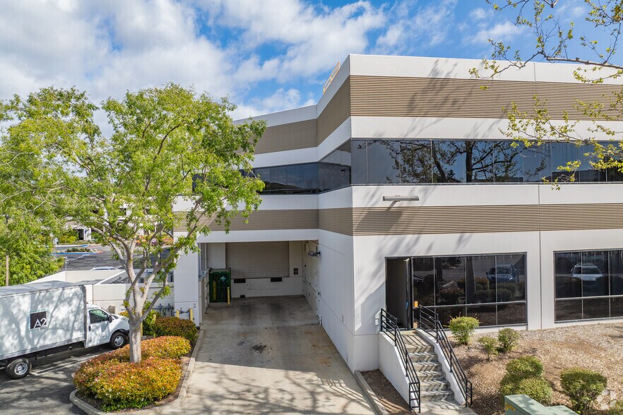 More Photos Of 30501 Agoura Rd, Agoura Hills Office For Lease