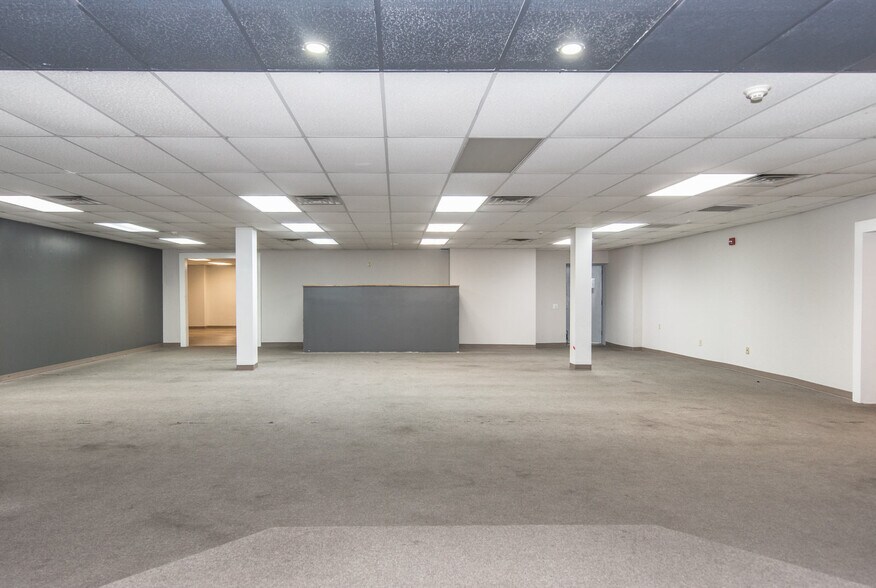 More Photos Of 6044-6052 Castor Ave, Philadelphia Medical For Sale