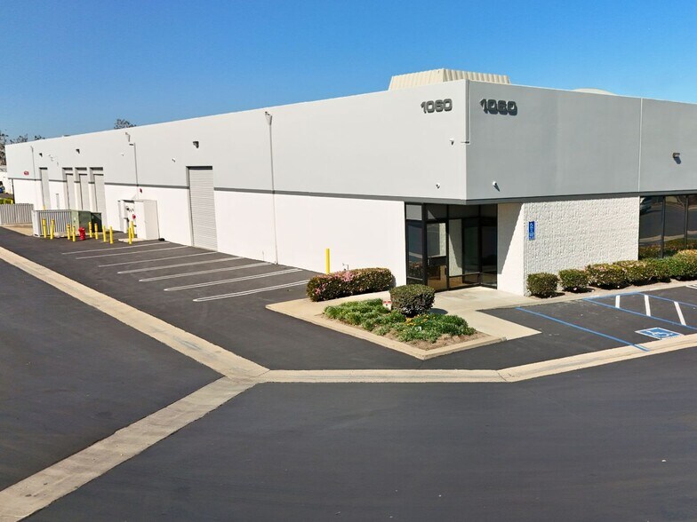 More Photos Of 1060-1072 N Kraemer Pl, Anaheim Manufacturing For Lease