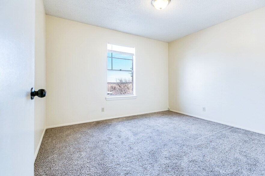 More Photos Of 1707-1717 Greenwood St, San Angelo Apartments For Sale