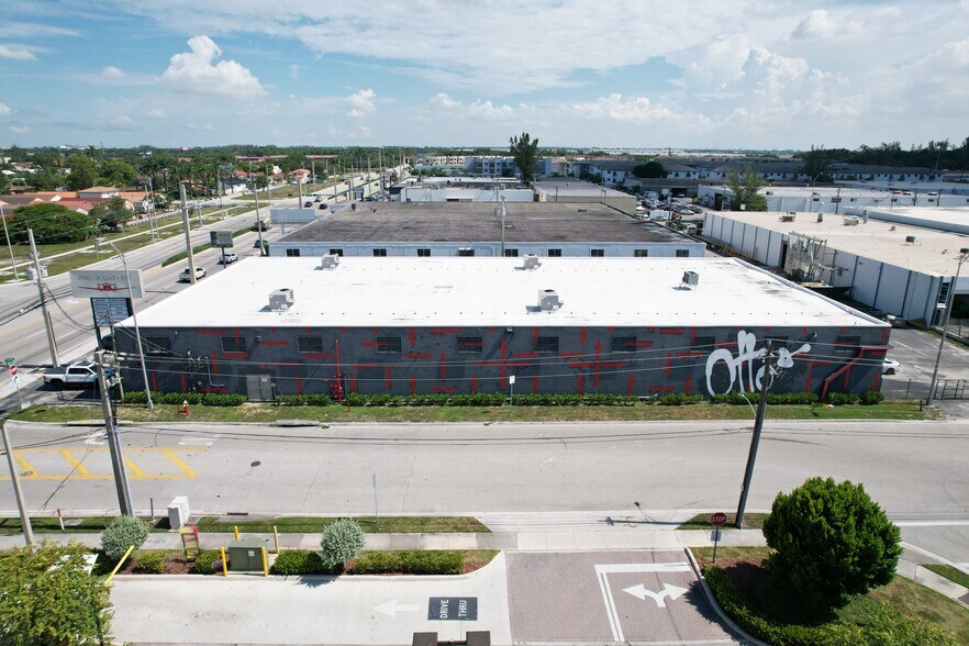 More Photos Of 7445 W 4th Ave, Hialeah Showroom For Sale