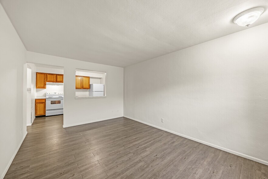 More Photos Of 4127 Geraldine Ave, Saint Ann Apartments For Sale