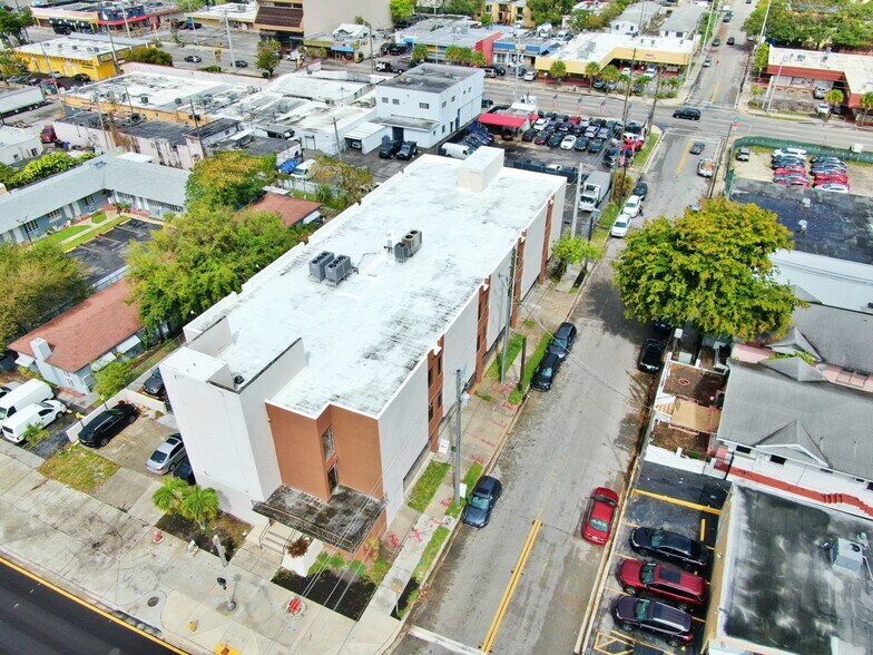 More Photos Of 1901 SW 1st St, Miami Office For Lease