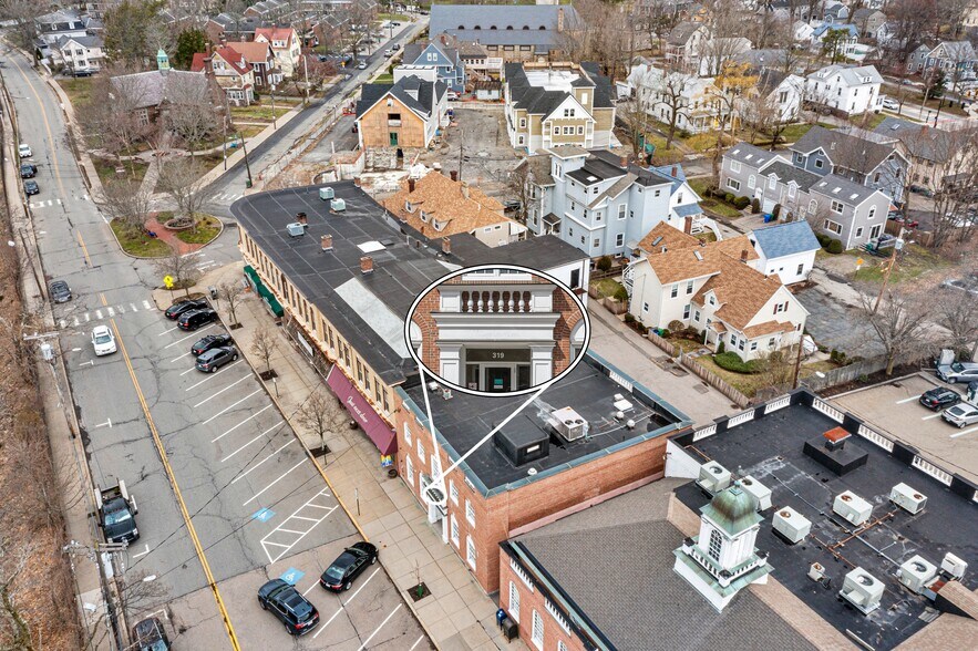 More Photos Of 319 Auburn St, Newton Medical For Lease