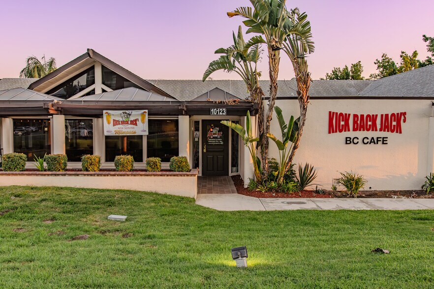 More Photos Of 10123 Foothill Blvd, Rancho Cucamonga Restaurant For Sale