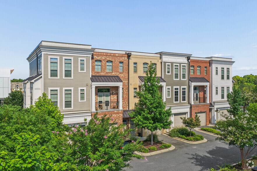 More Photos Of 7420 N Rea Park Ln, Charlotte Apartments For Lease