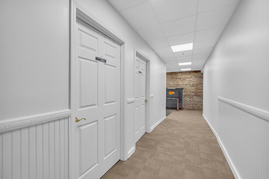 More Photos Of 510-512 Broad St, Rome Office For Lease