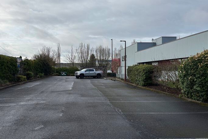 More Photos Of 5560 SW 107th Ave, Beaverton Office For Sale
