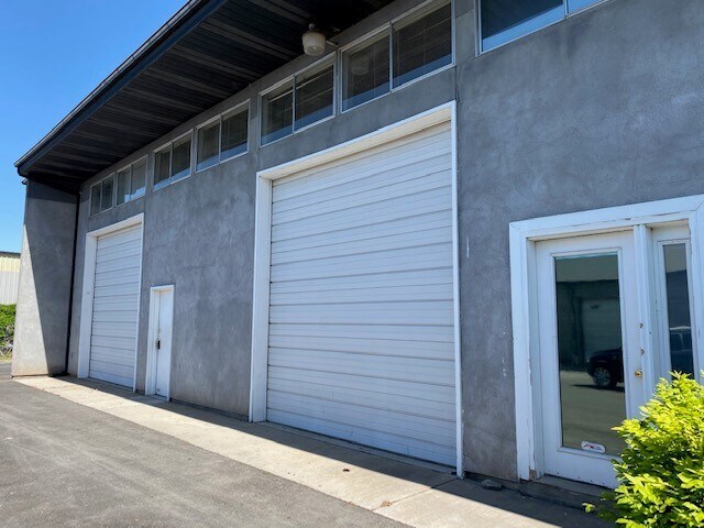 Primary Photo Of 150 Mountain Way Dr, Orem Flex For Sale