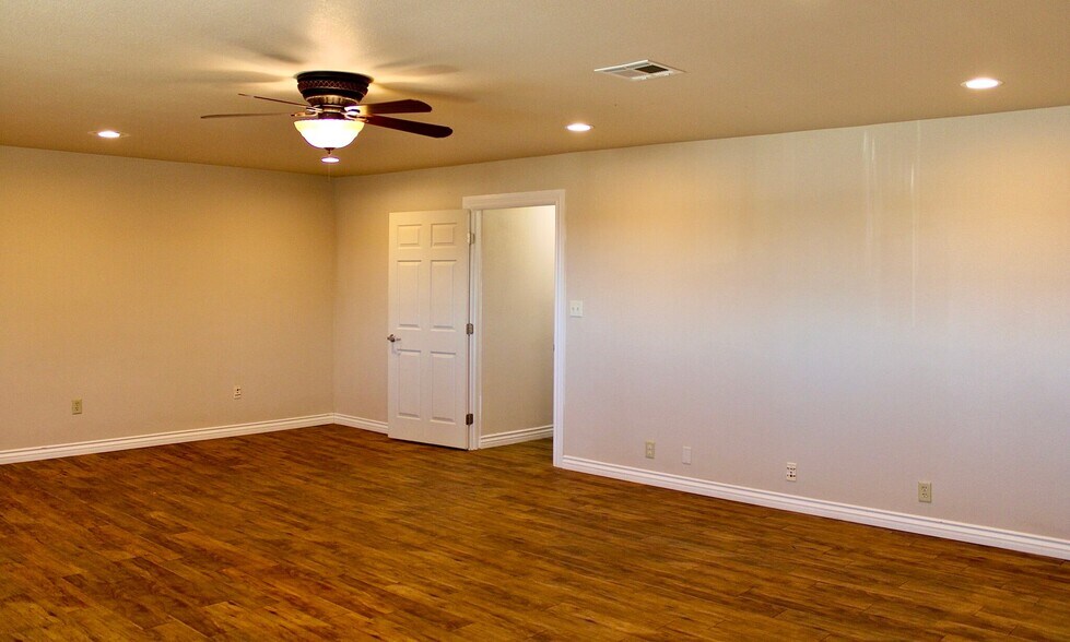 More Photos Of 8935 El Camino Rd, Las Vegas Land For Lease