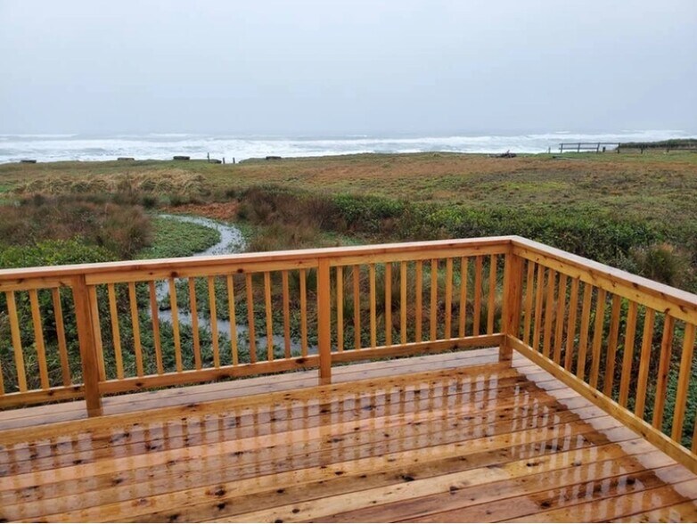 More Photos Of 95500 Highway 101 S, Yachats Hotel For Sale