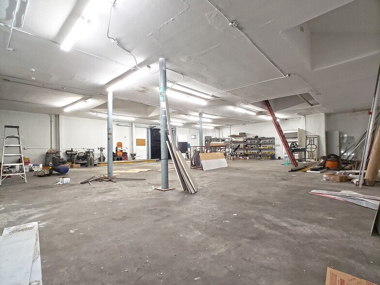 More Photos Of 3408 Trinity St, Los Angeles Warehouse For Lease