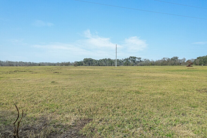 More Photos Of 1144 Treetop ln, Luling Land For Sale