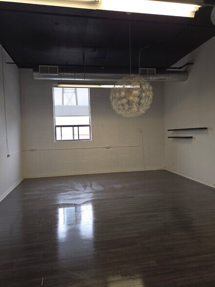 More Photos Of 258 Wallace Ave, Toronto Warehouse For Lease