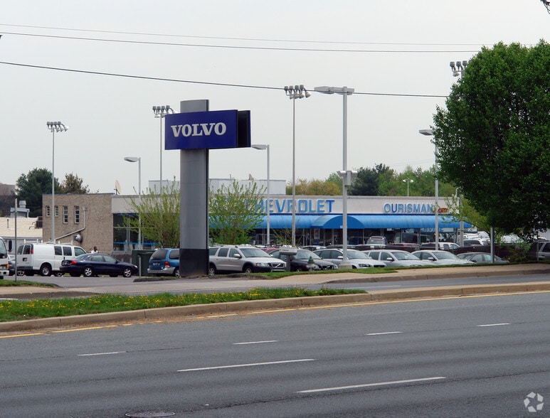 Primary Photo Of 15301 Frederick Rd, Derwood Auto Dealership For Lease