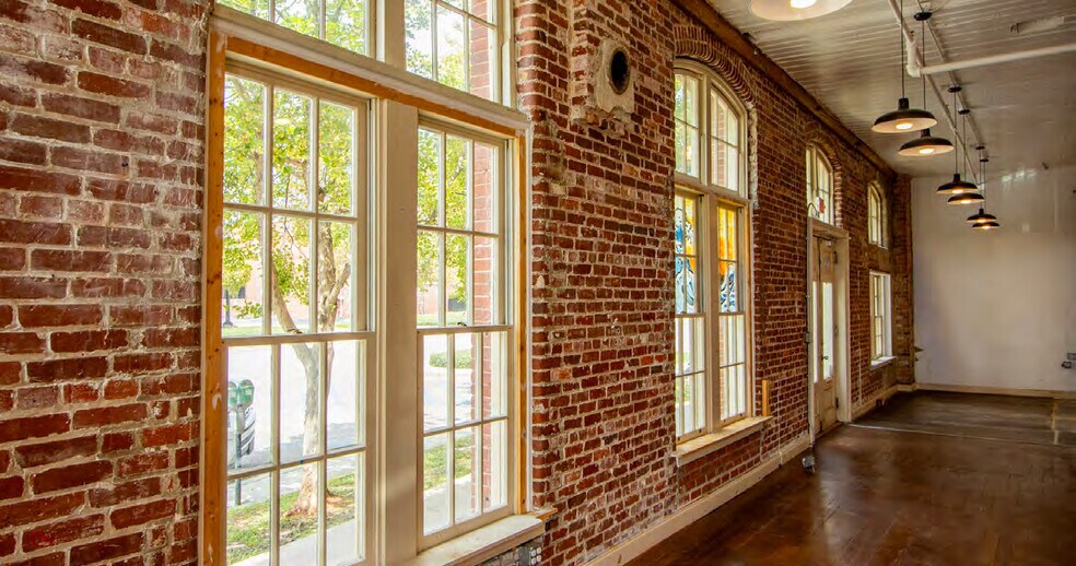 More Photos Of 912 Lady St, Columbia Loft Creative Space For Sale