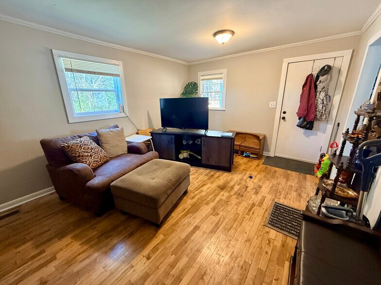 More Photos Of 156 Worley Dr, Owens Cross Roads Apartments For Sale