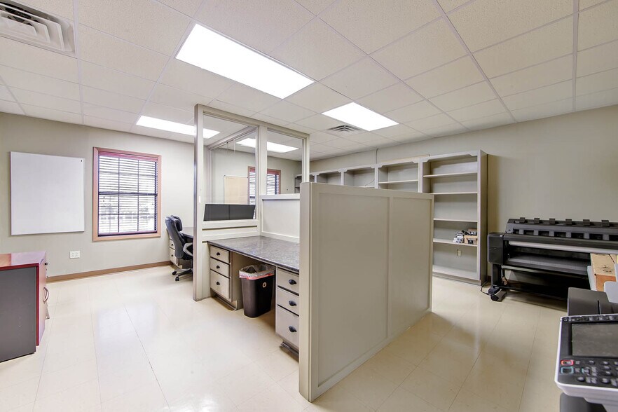 More Photos Of 1711 Dunn St, Houma Service For Lease