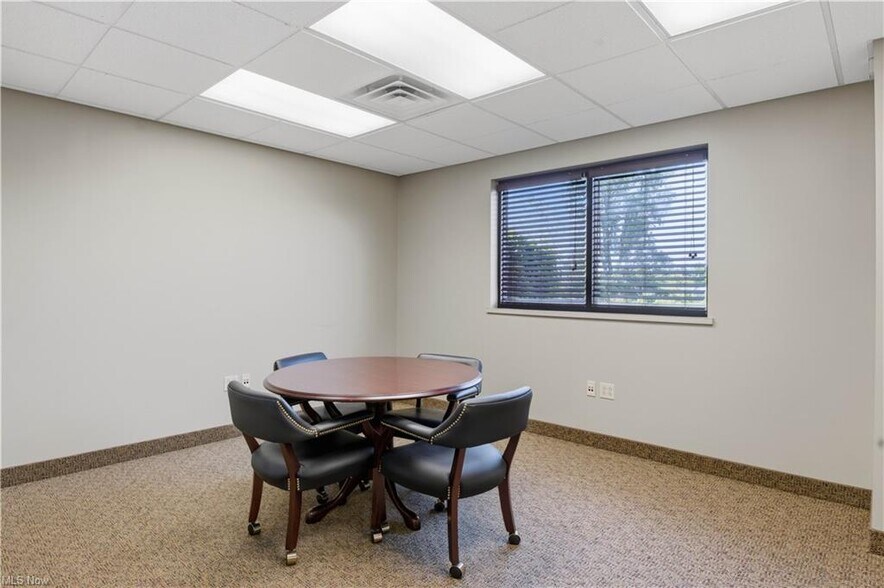 More Photos Of 319 Howard Dr, Sandusky Office For Sale