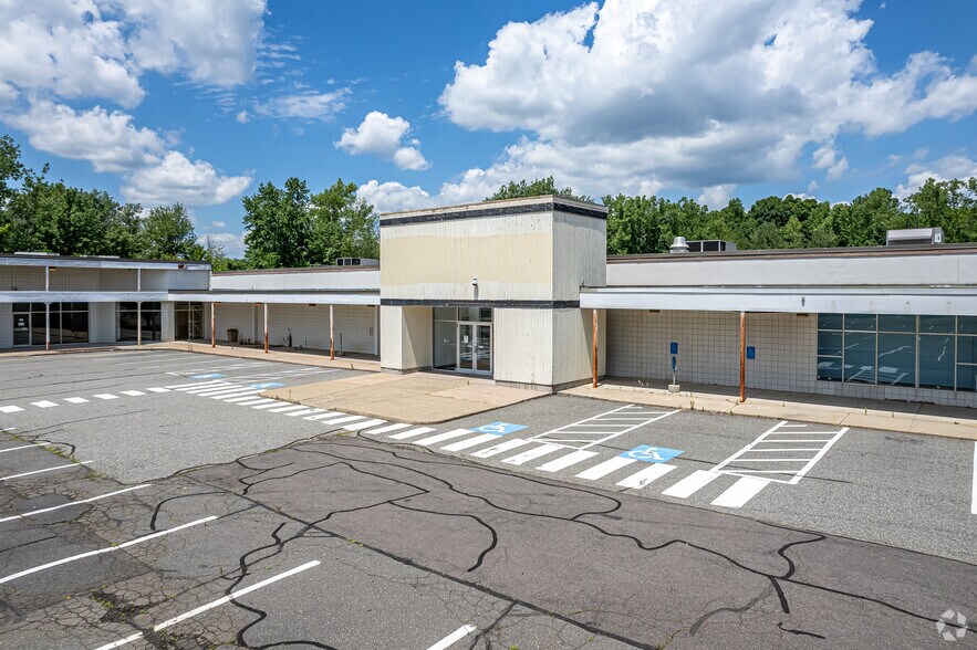 More Photos Of 10 Prospect Hill Ter, East Windsor General Retail For Sale
