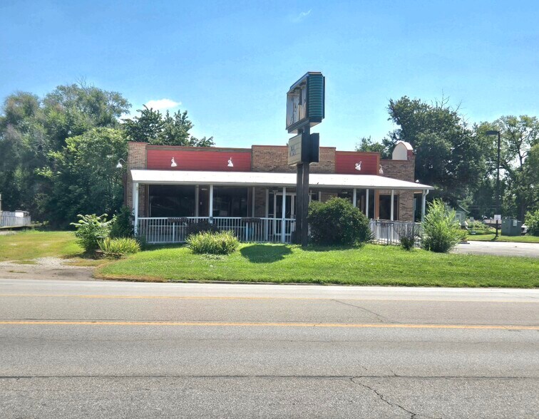 More Photos Of 2750 S 3rd St, Terre Haute Specialty For Lease