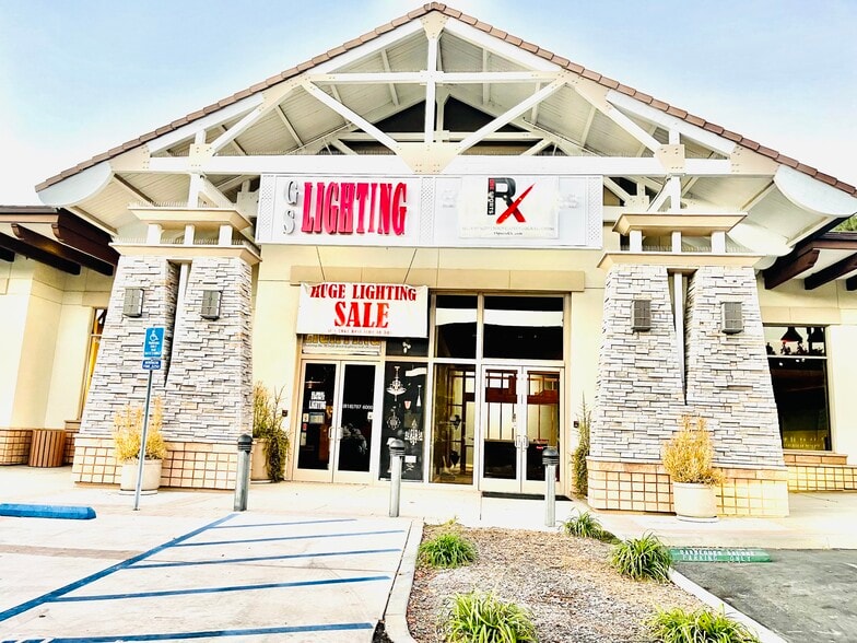 More Photos Of 28501-28505 Canwood St, Agoura Hills Unknown For Lease