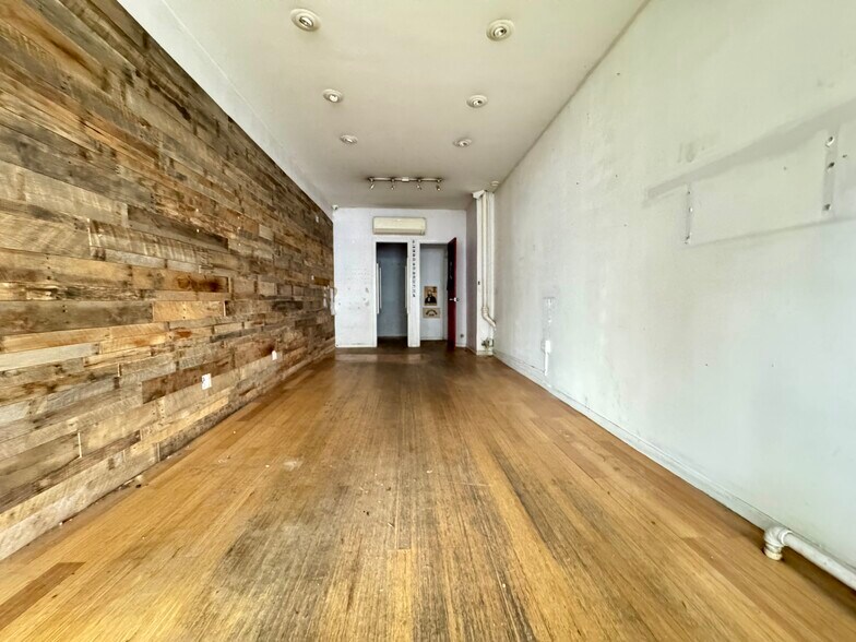 More Photos Of 134 Boerum St, Brooklyn Apartments For Lease