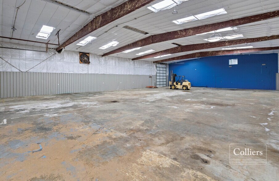 More Photos Of 7329 Spa Rd, Charleston Warehouse For Lease