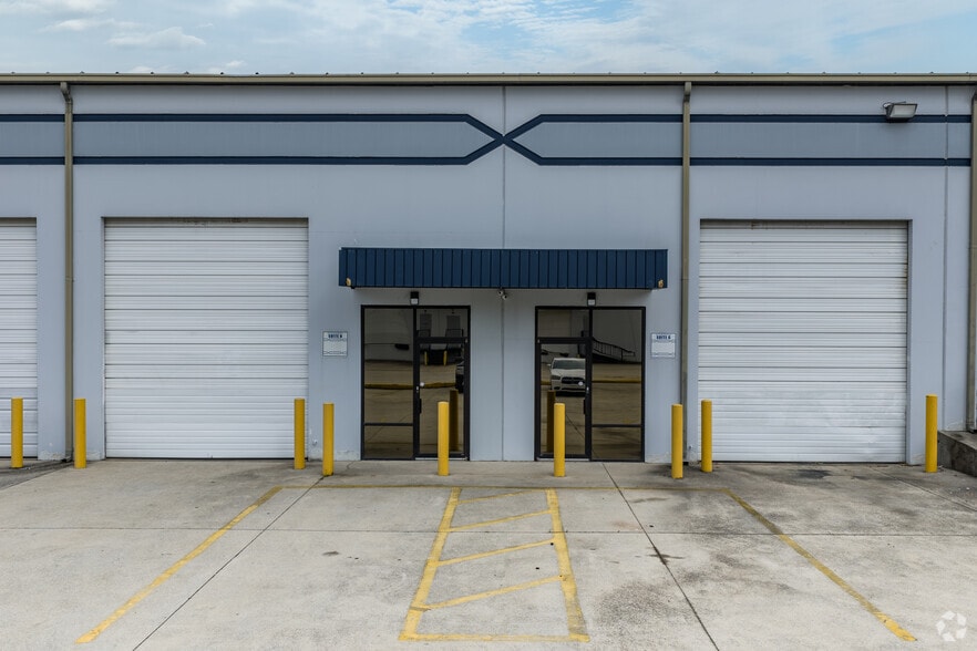 More Photos Of 963 N Burnt Hickory Rd, Douglasville Unknown For Lease
