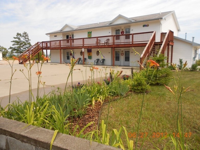 More Photos Of 4497 S US Highway 23, Greenbush Hotel For Sale