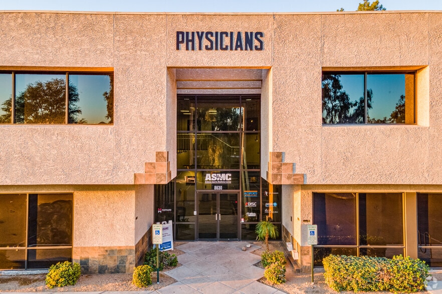 More Photos Of 8630 E Via de Ventura, Scottsdale Medical For Lease