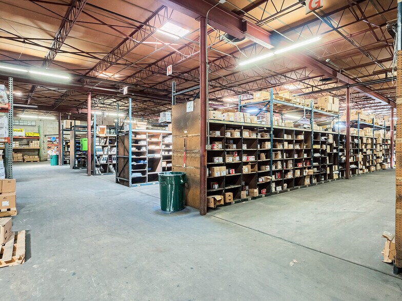 More Photos Of 777 W Central Blvd, Orlando Warehouse For Sale