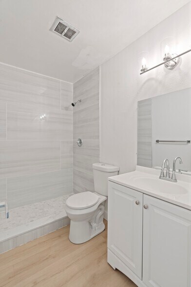 More Photos Of 1150 Carlton Ct, Fort Pierce Apartments For Sale
