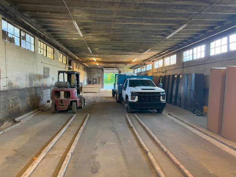 More Photos Of 7227 Asheville Hwy, Knoxville Flex For Sale