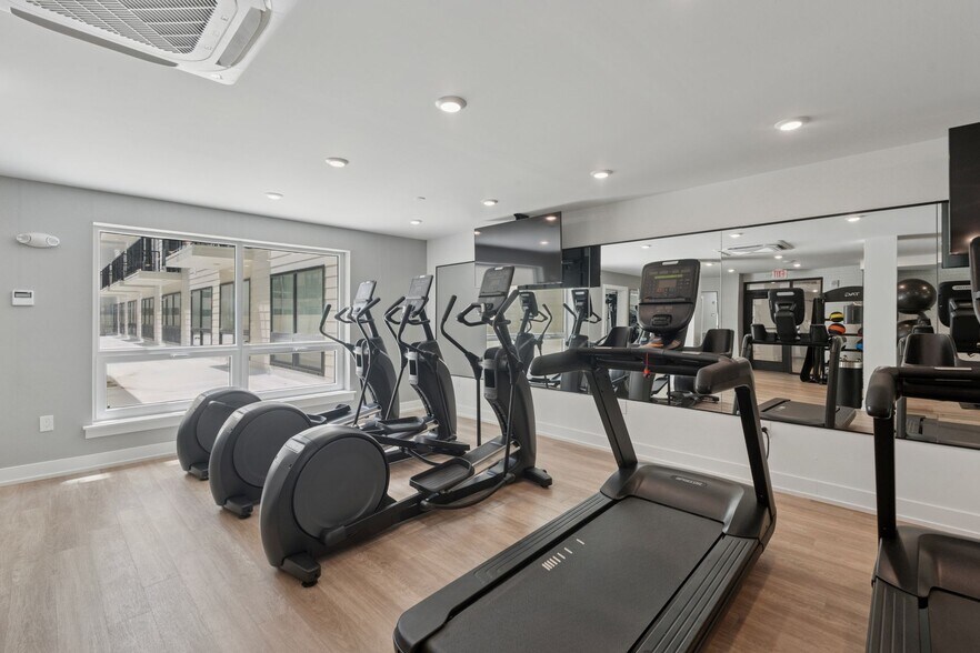 More Photos Of 922 N Broad St, Philadelphia Apartments For Lease