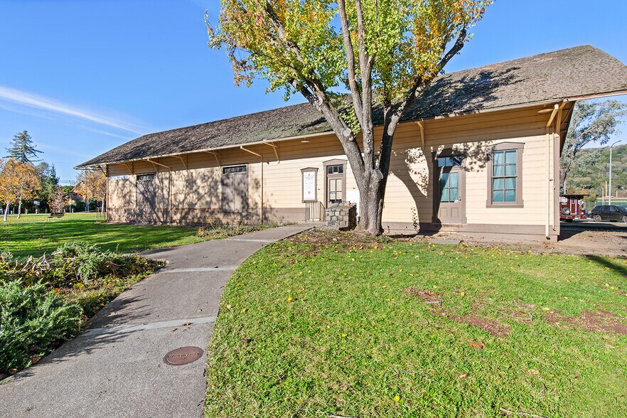 More Photos Of 254 1st St E, Sonoma Land For Sale