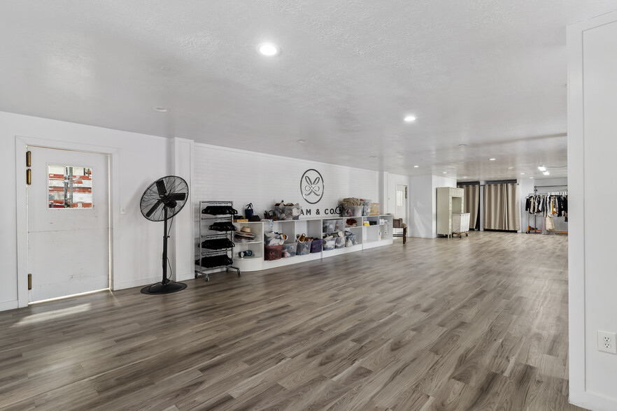 More Photos Of 3041 Pennsylvania Ave, Ogden Showroom For Sale