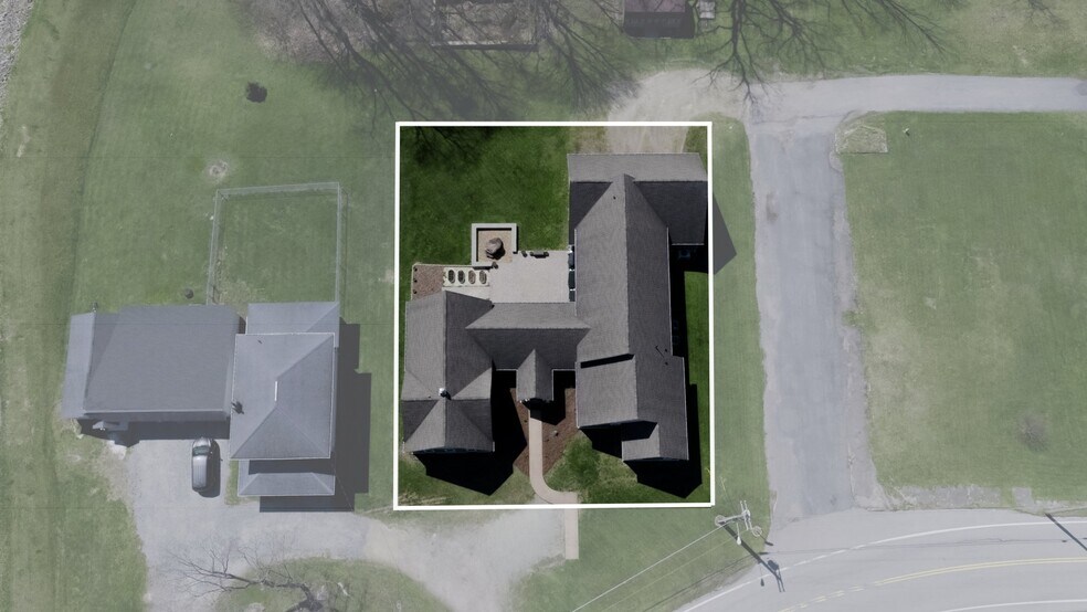 More Photos Of 690 Main St, Vintondale Loft Creative Space For Sale