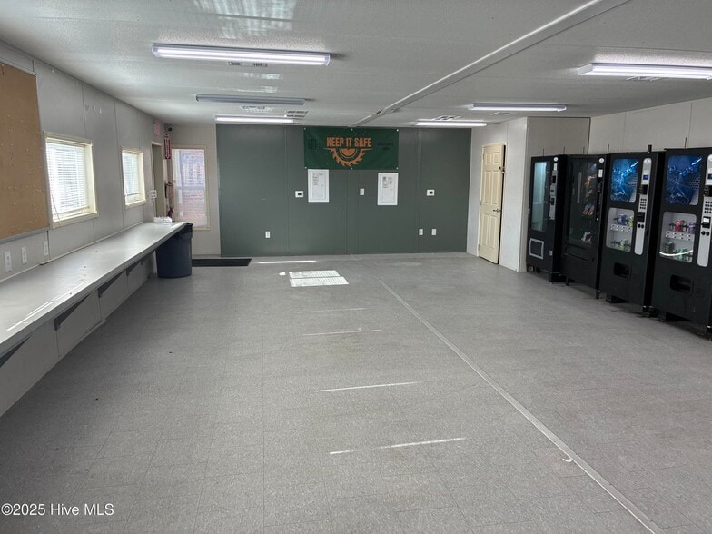 More Photos Of 141 Knobbs Creek Dr, Elizabeth City Industrial For Sale