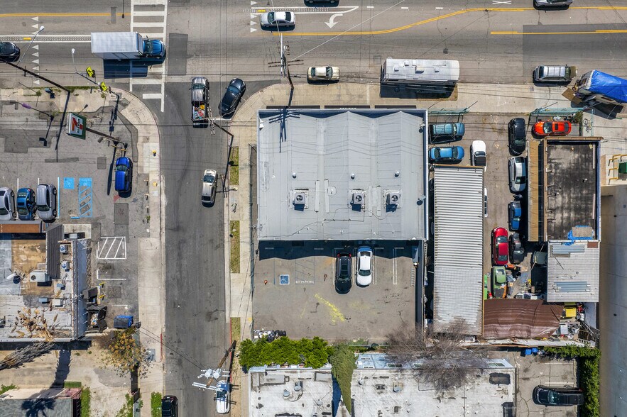 More Photos Of 11119-11123 Burbank Blvd, North Hollywood Storefront Retail Office For Lease