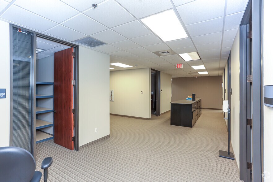 More Photos Of 450 E John Carpenter Fwy, Irving Office For Lease