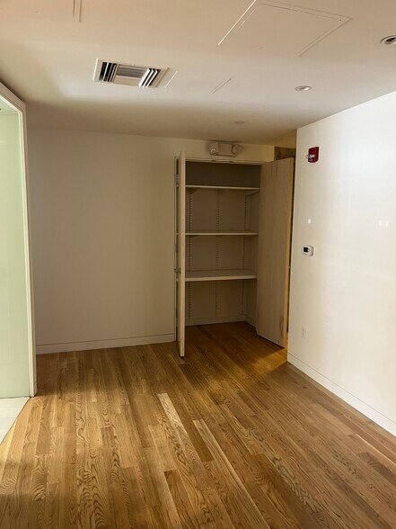 More Photos Of 1650 Jackson St, San Francisco Apartments For Sale