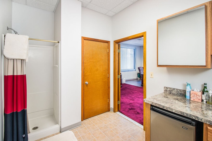 More Photos Of 699 Terryville Ave, Bristol Medical For Sale