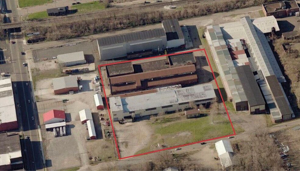 More Photos Of 201 Wetmore Ave SE, Massillon Manufacturing For Lease