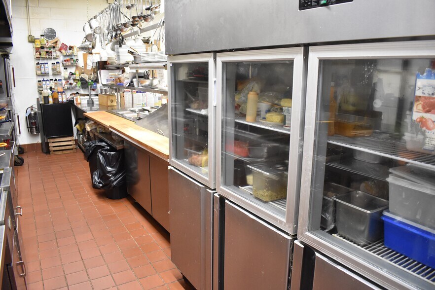 More Photos Of 24 S First St, Fulton Restaurant For Sale