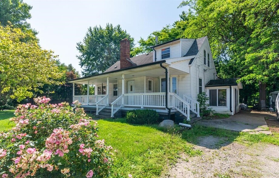 More Photos Of 5600 Fifteen Mile rd, Sterling Heights Freestanding For Sale