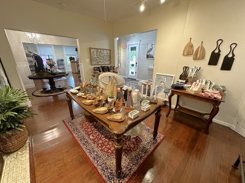 More Photos Of 1008 S Rock St, Georgetown Office Residential For Sale