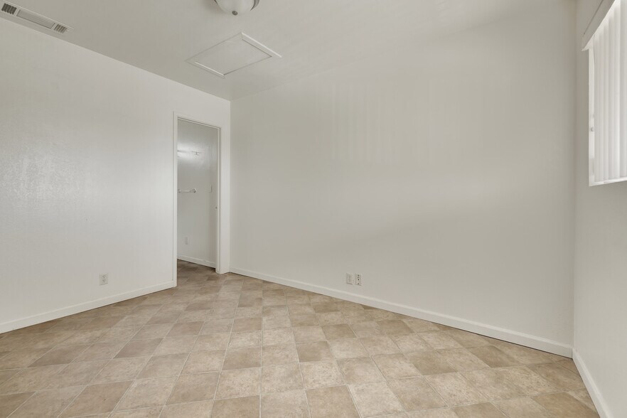 More Photos Of 601 E Rice St, Blythe Apartments For Sale