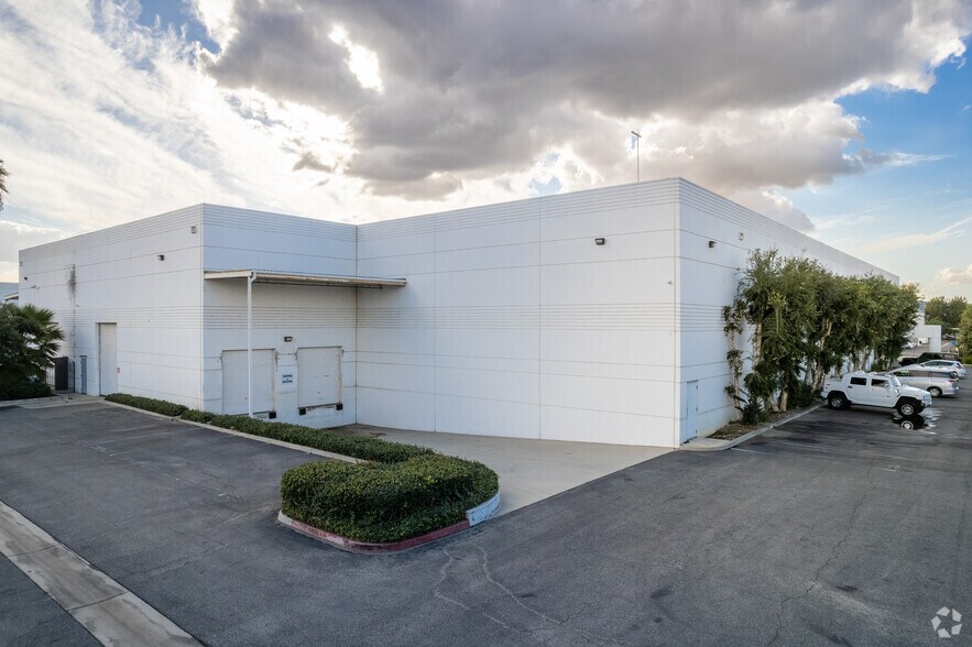 More Photos Of 908 Canada Ct, City Of Industry Warehouse For Sale